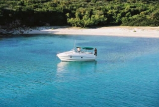  Renta de barcos a motor 